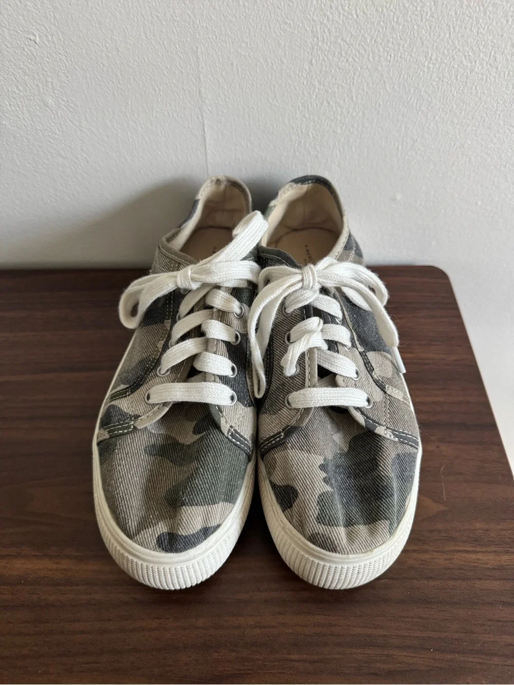 American Eagle Canvas Platform Sneakers in Green Camo - Women's